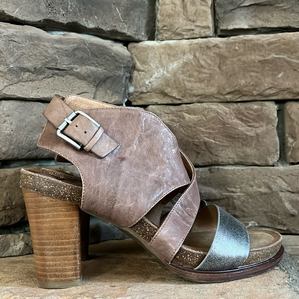 Sofft Christine Platform‎ Leather Sandals / SZ 11